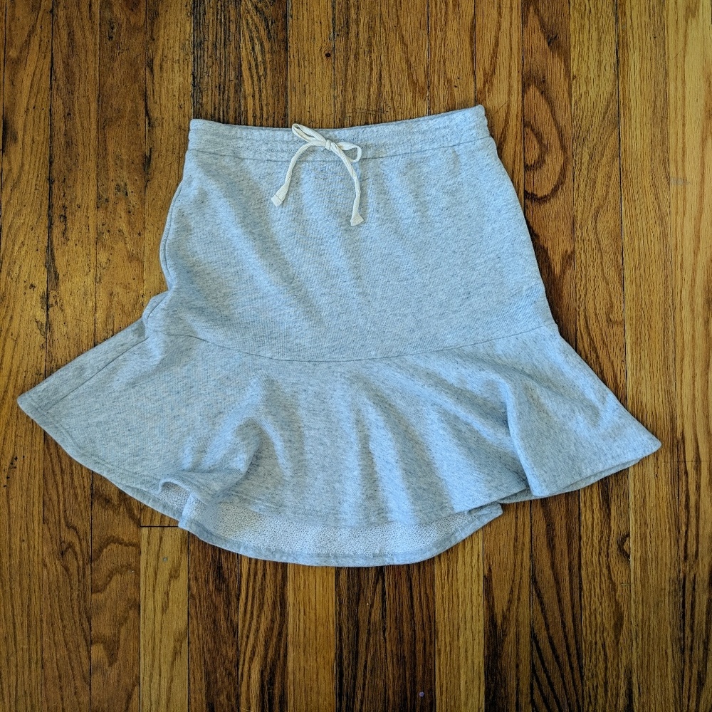 NWOT Anthropologie Dolan grey flippy skirt